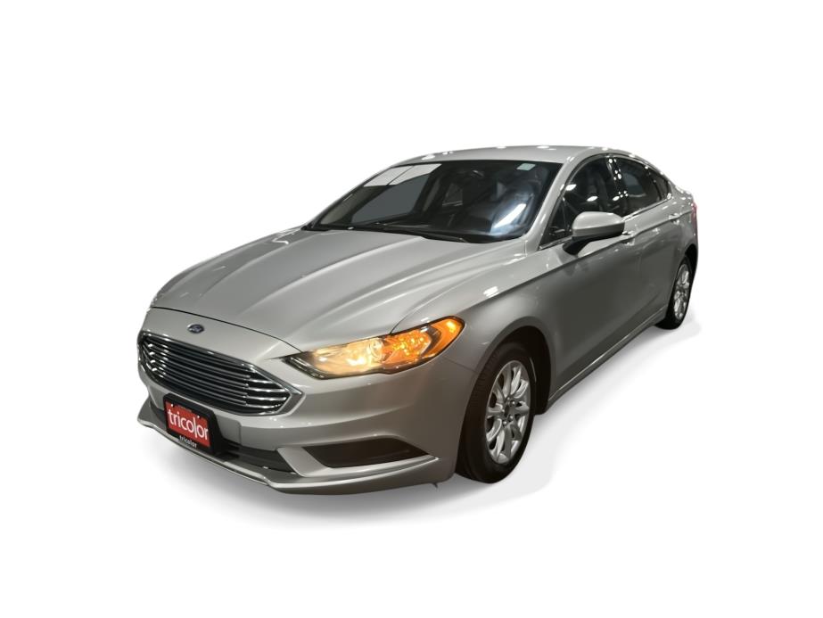 Ford Fusion's photo