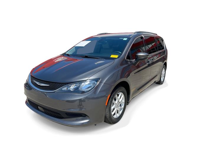 2021 Chrysler Voyager's photo