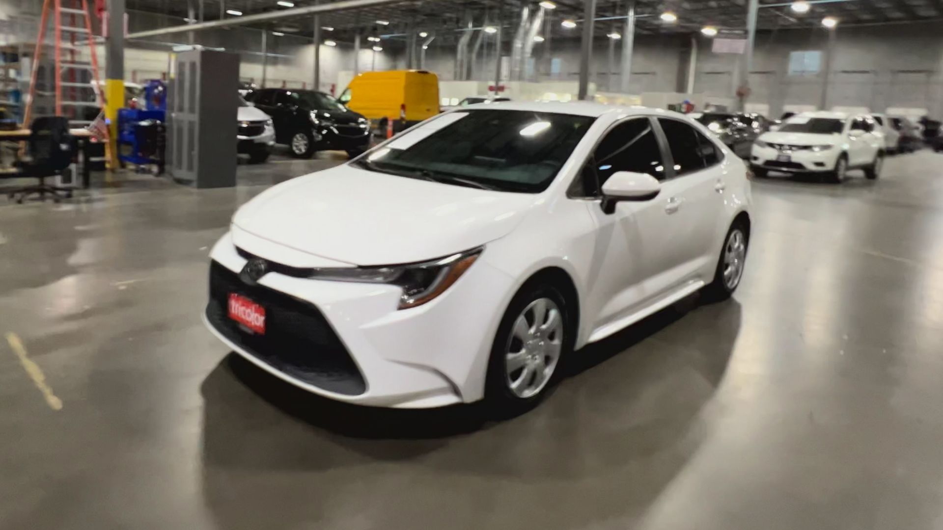 2021 Toyota Corolla LE photo 10