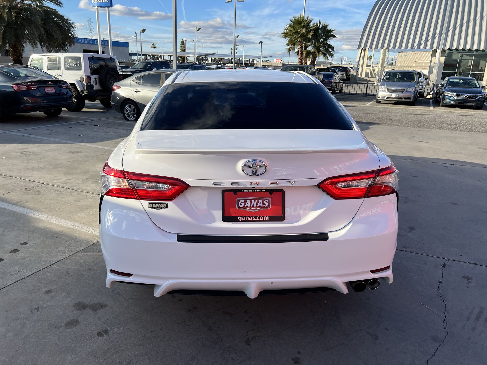 2018 Toyota Camry SE photo 15